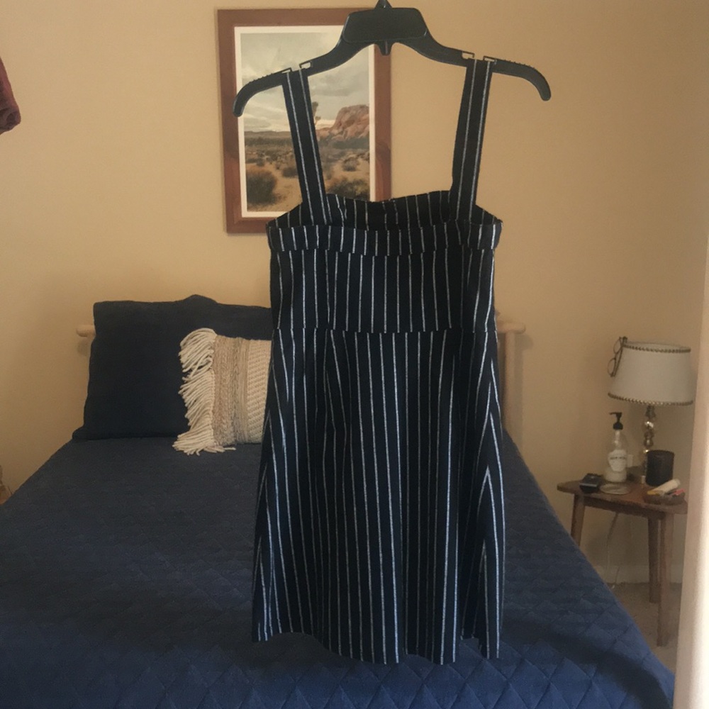 Dress - Picture 2 of 7